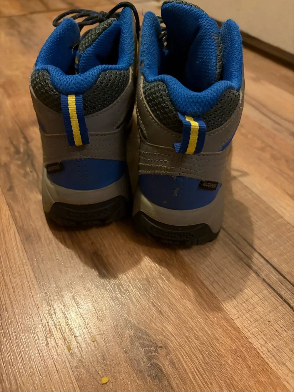 Merrell kid’s hiking shoes - size 2